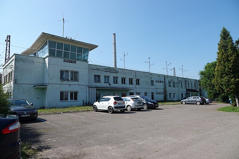 File:Brașov Triaj train station.05.jpg