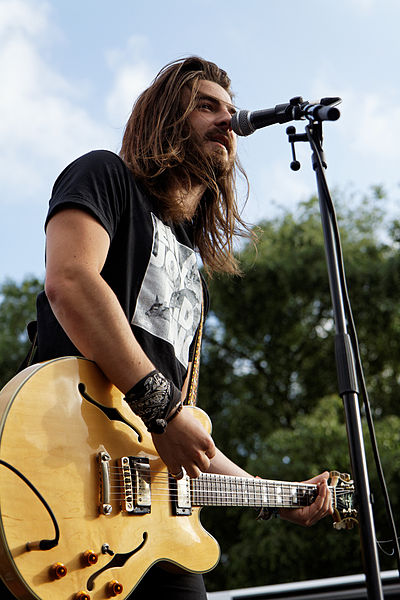 File:Brest - Fête de la musique 2012 - Appolooza - 020.jpg