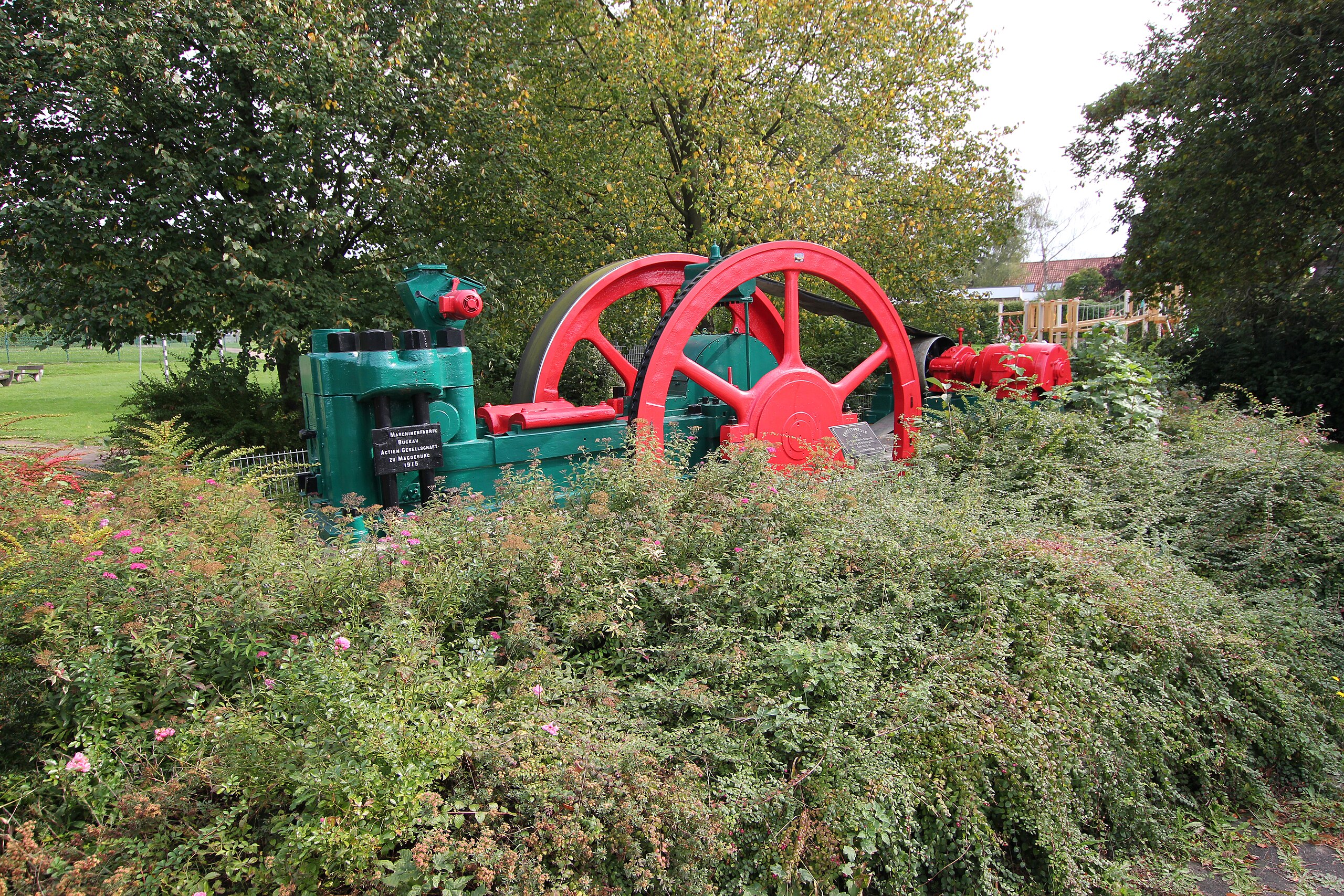 File:Brikettpresse Ville I der Brikettfabrik Knapsack.JPG