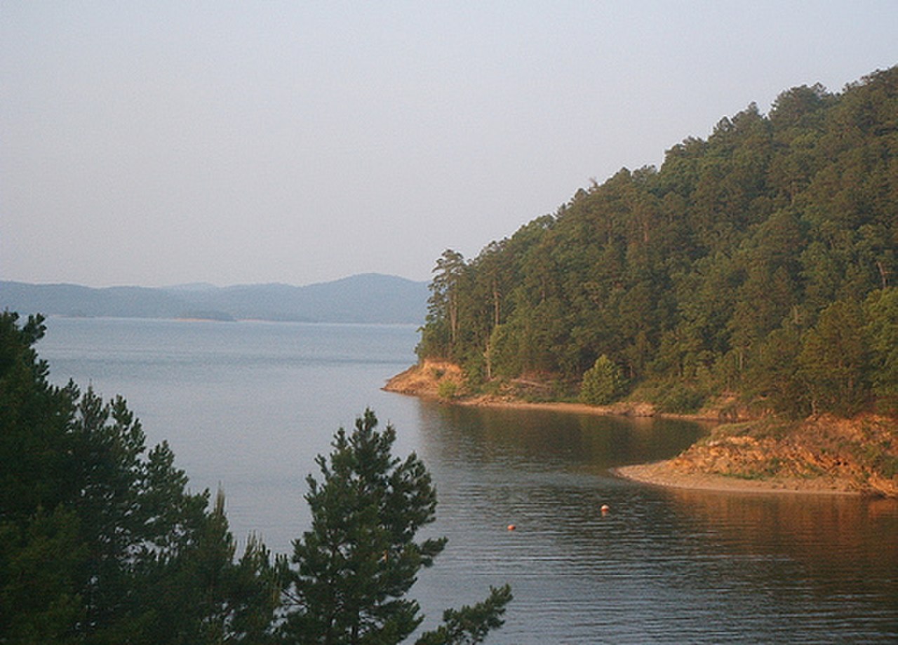 Разбить озеро. Брокен БОУ Оклахома. Broken Bow State Park-Oklahoma-. Beaver Oklahoma.