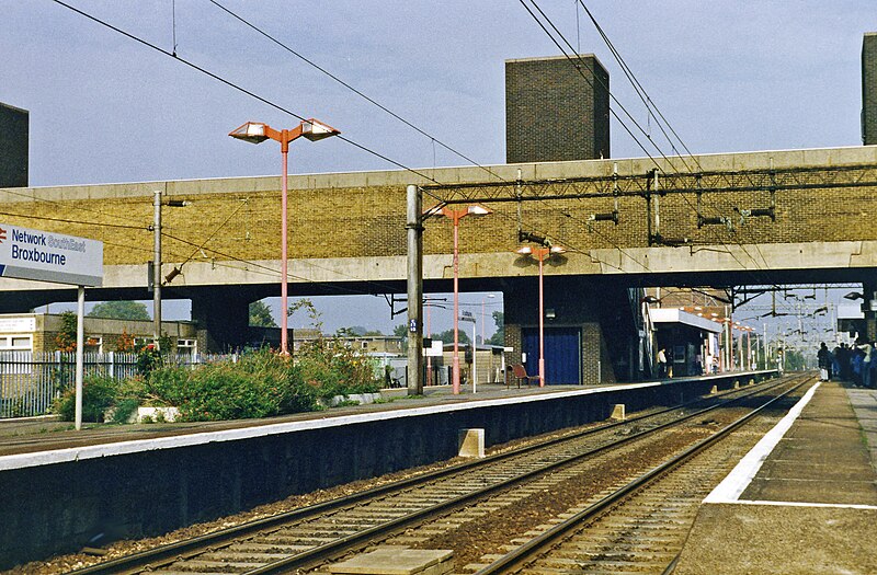 File:Broxbourne station S geograph-3270385-by-Ben-Brooksbank.jpg