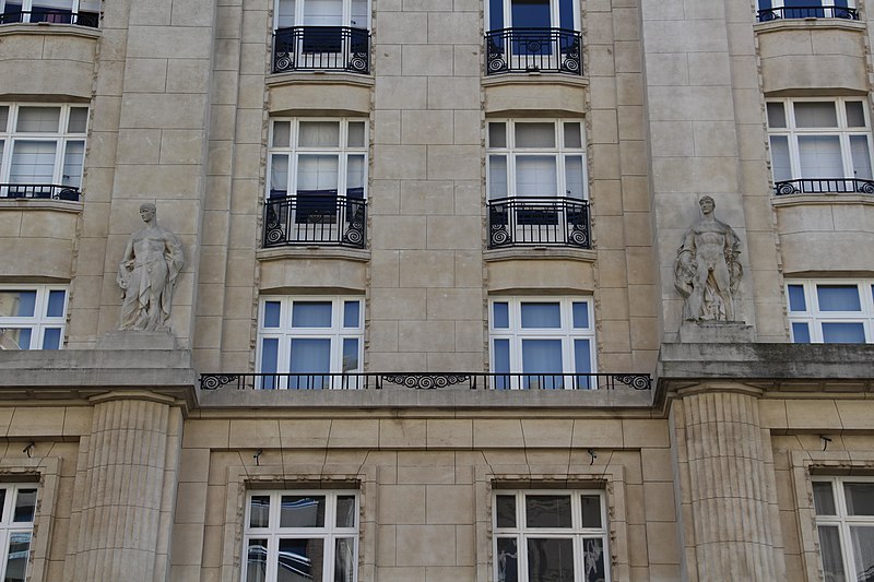File:Bruxelles - Palais de La Cambre (2).jpg