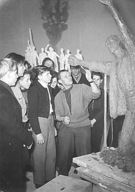 На встрече с молодёжью. 1955