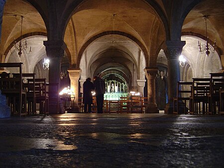 ไฟล์:Canterbury_Cathedral_Crypt.jpg
