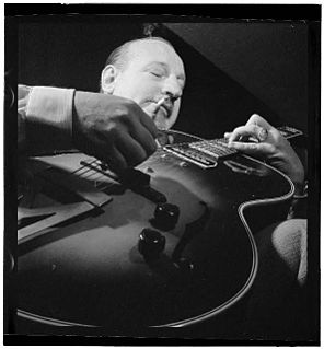 <span class="mw-page-title-main">Carl Kress</span> American jazz guitarist (1907–1965)