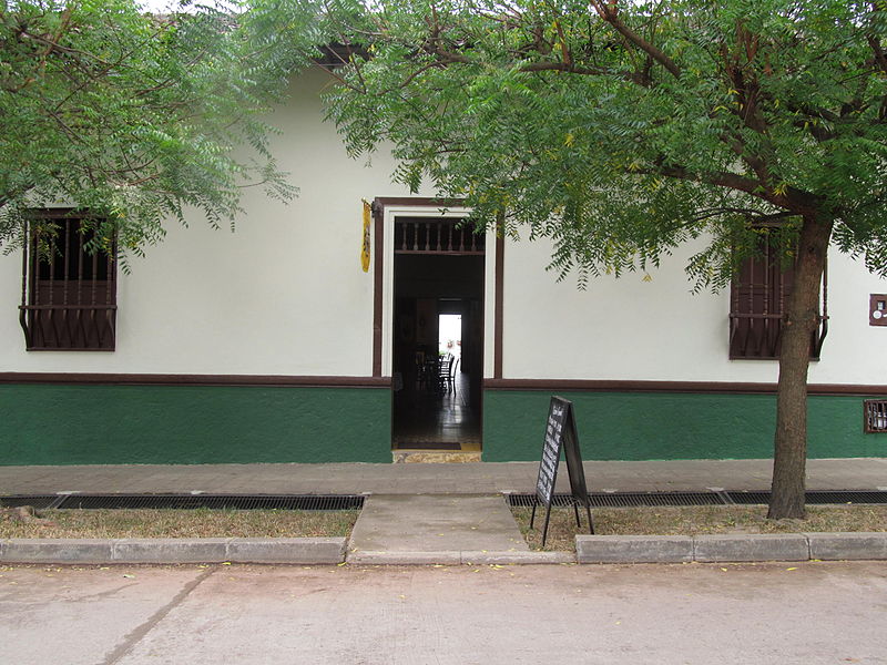 File:Casa familia cabrera.jpg