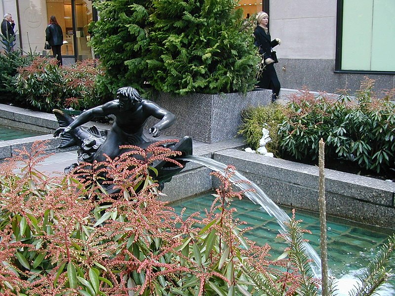 File:Cast iron fountain.jpg