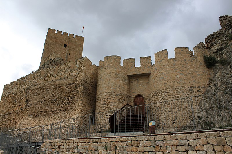 Файл:Castillo de Sax acceso principal.jpg