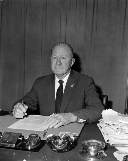 Davidson in 1962.