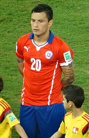 Charles Aránguiz en la Copa Mundial de Fútbol de 2014.JPG