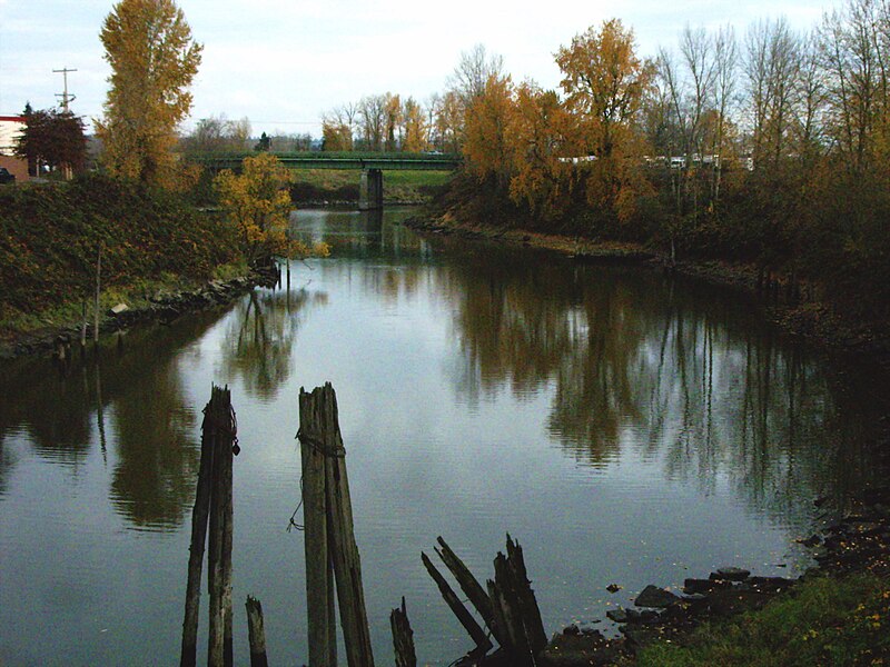 File:Columbia slough eastward from N Vancouver Ave with Hwy 99 P3739.jpeg