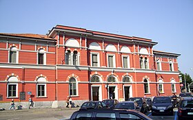 Como - stazione Nord Lago - fabbricato viaggiatori - lato strada.jpg