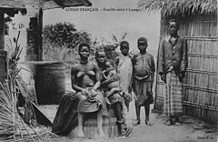 Typical rural and traditional cabin, circa 1910 Congo Francais - Famille noire a Loango.jpg