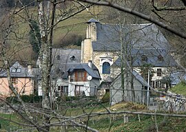 Der Weiler Cotdoussan und die Kirche Saint-Jacques