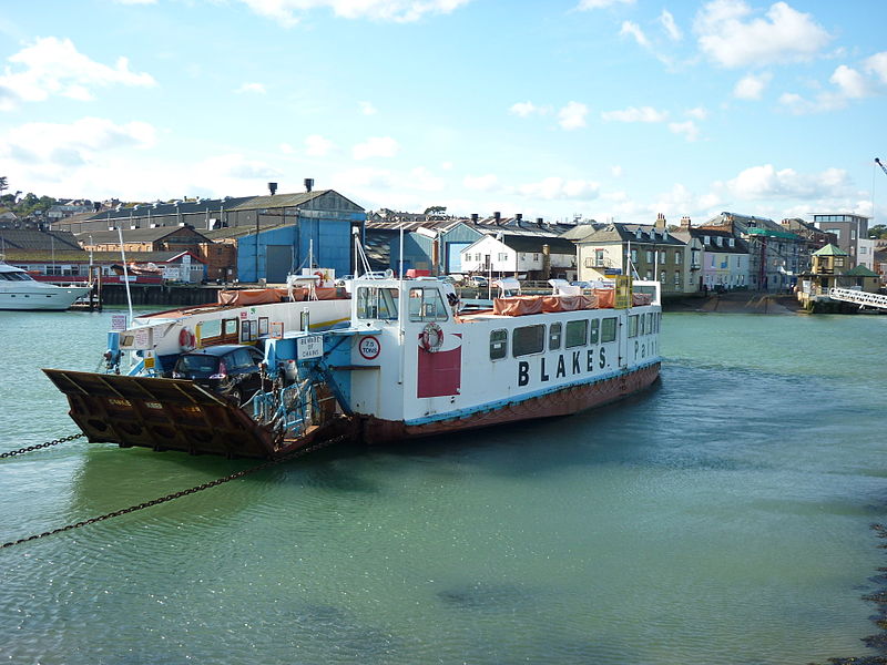 File:Cowes Floating Bridge New.JPG