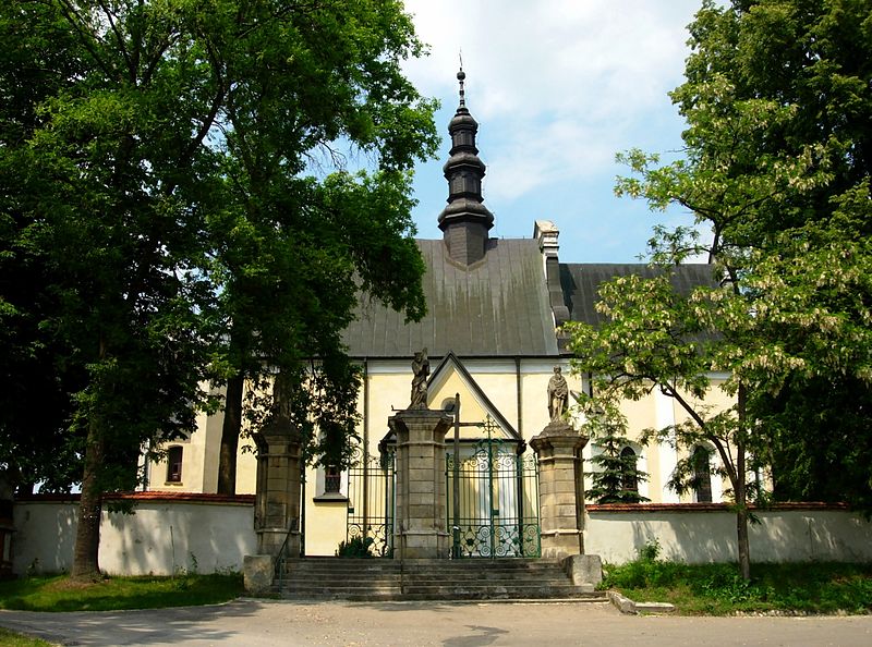 File:Czyzow church 20060616 1341.jpg