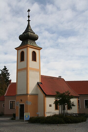 File:Dallein-Ortskapelle.JPG