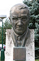 Juraj Henssel, místní busta slovenského balneologa