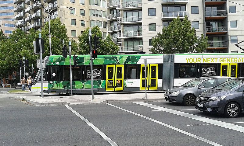 File:E-class route 96 tram diversion down La Trobe St (15791373641).jpg