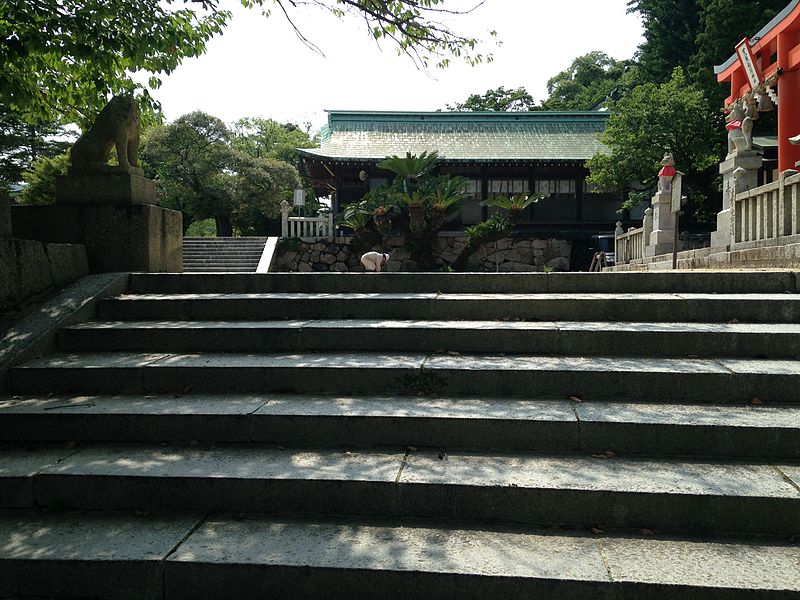 File:East stairs of Iminomiya Shrine.JPG