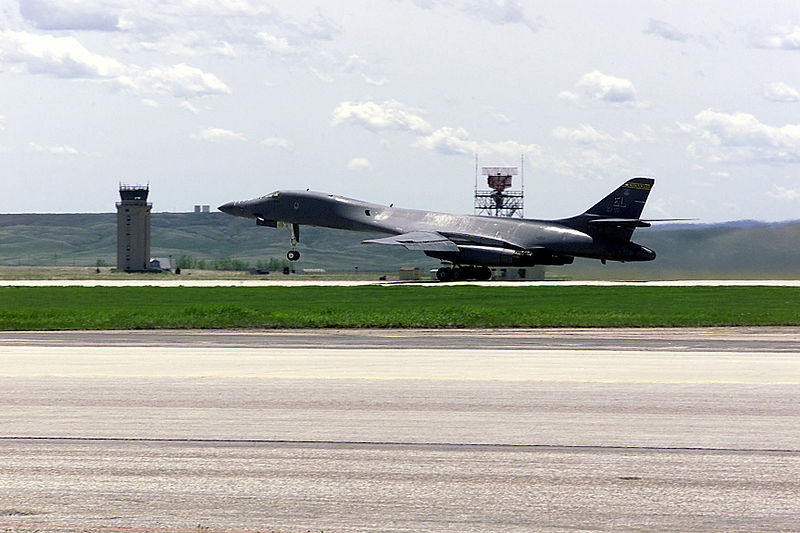 File:Ellsworth AFB B-1B take off.jpg