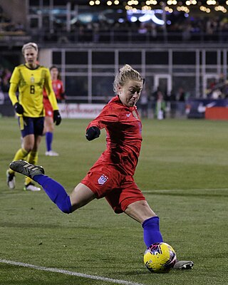 <span class="mw-page-title-main">Emily Sonnett</span> American soccer player