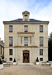 Façade de la Bibliothèque de l'Arsenal.jpg