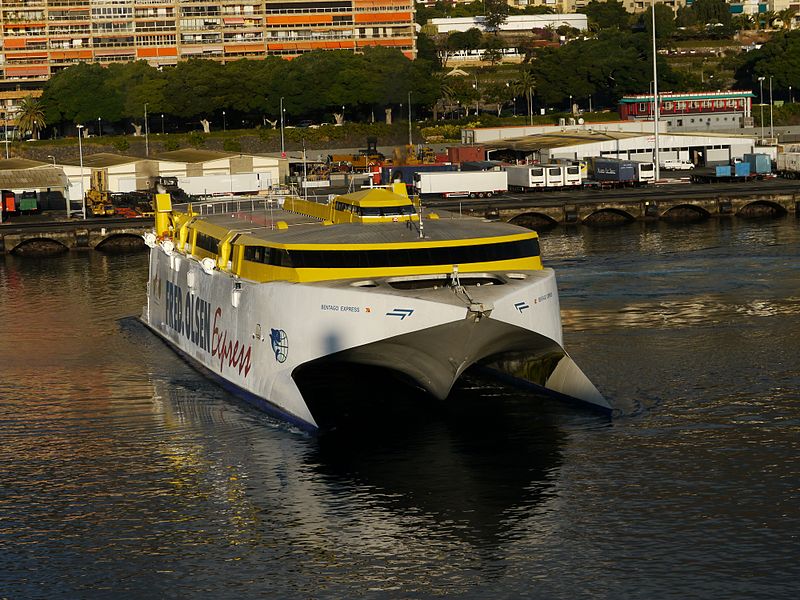 File:Ferry.Bentago Express.wmt.jpg