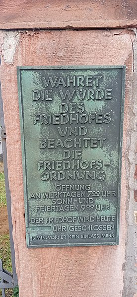 File:Friedhof Praunheim Friedhofsordnung.jpg