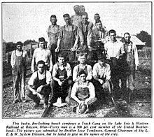 Photo of railroad maintenance section crew, Lake Erie & Western Railroad, Rawson, Ohio, 1920 Gandy dancer crew 1920.jpg