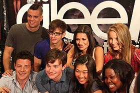 Glee cast.jpg