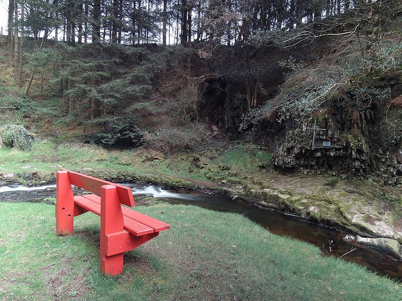 File:Glenville Mass Rock (geograph 4413366).jpg