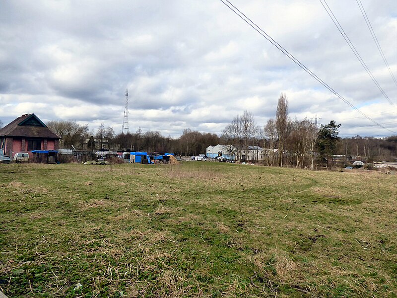 File:Grazing land off Welkin Road - geograph.org.uk - 5723451.jpg