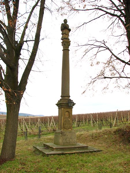 File:Hýsly - St. John's Column.jpg