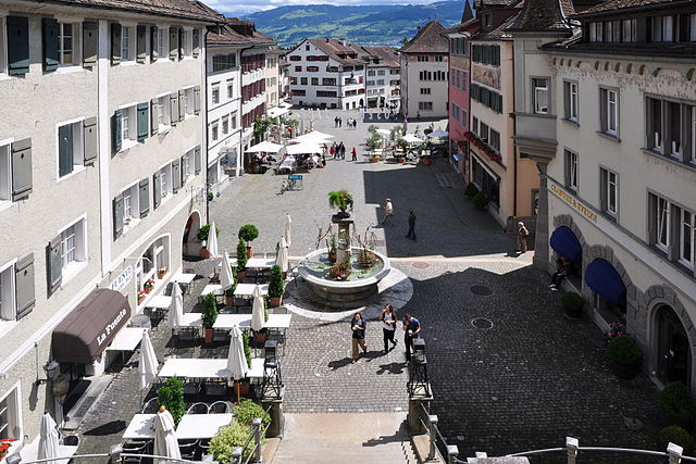 Rapperswil Hauptplatz (main square), former Rathaus (town hall) to the right