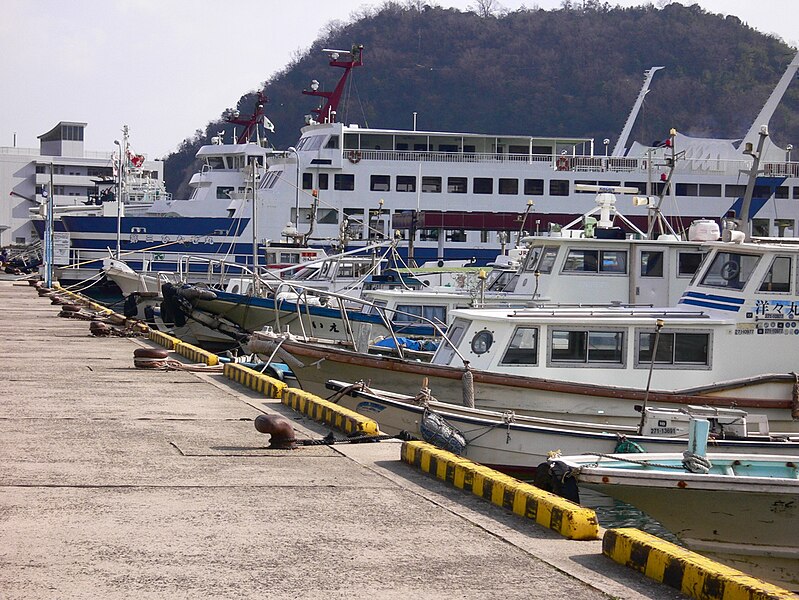 File:Hinase Fishing Port.jpg