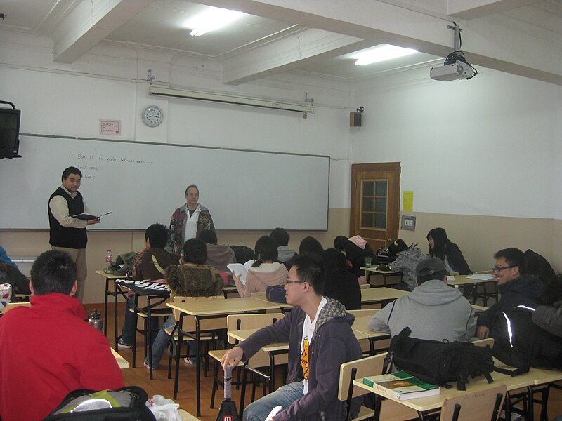 File:IBD Classroom 2010.jpg