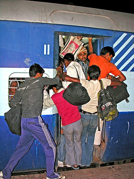 File:India crowded train.jpg