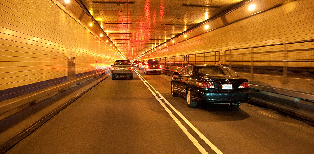 File:Inside Lincoln Tunnel.jpg - Wikipedia