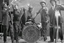 The King & Carter Jazzing Orchestra photographed in Houston, Texas, January 1921 Jazzing orchestra 1921.png