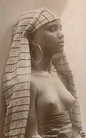 Jeune fille egyptienne seins nus- REISER - SIP .jpg