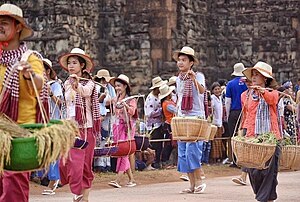 Khmer people wearing krama around their neck. Khmer people wearing krama.jpg