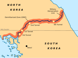 DMZ coréenne (rouge) avec ligne de démarcation militaire (noir).