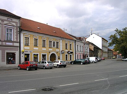 Jak do Kostelec Nad Labem hromadnou dopravou - O místě