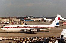 A Líneas Aéreas Paraguayas Boeing 707-320B taxiing at Frankfurt Airport in 1988