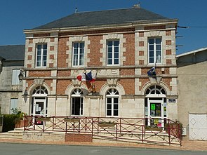 Larochechalais mairie.JPG