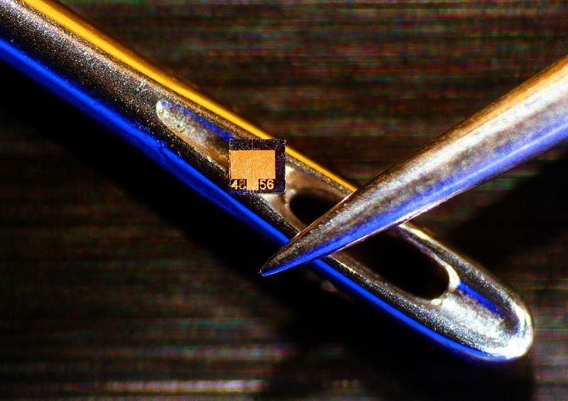 File:Laser diode chip.jpg