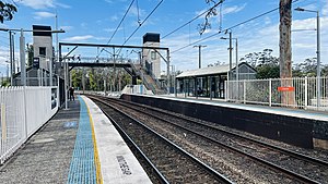 Lisarow Railway Station.jpg