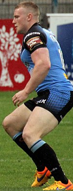 Thompson playing for St Helens in 2015 Luke Thompson.jpg