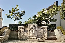 Luxembourg Capellen Monument aux morts 03.jpg